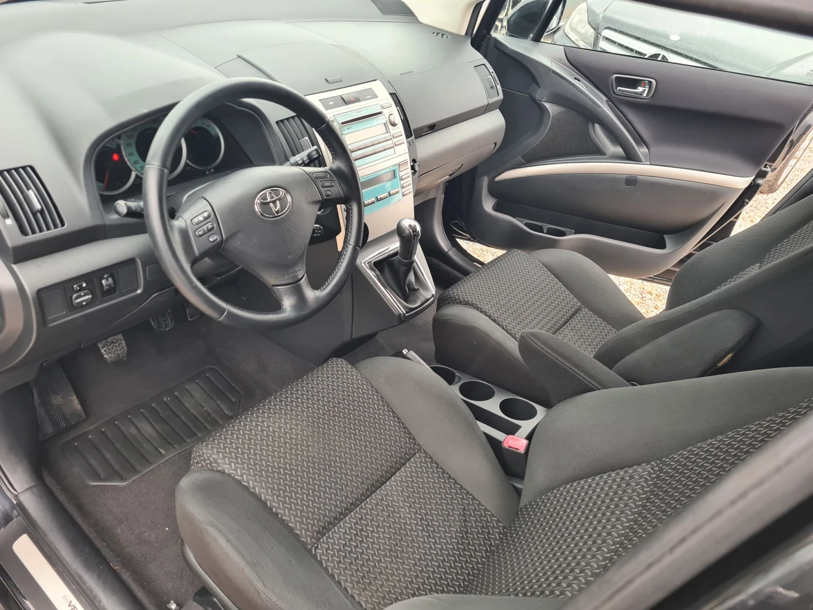 Toyota Corolla verso 2.2 D-4D facelift  | Mobile.bg � ����������� 9
