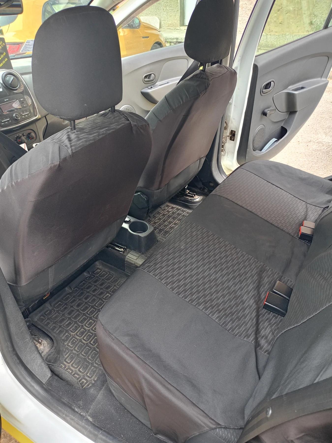 Dacia Sandero, снимка 13 - Автомобили и джипове - 54220828