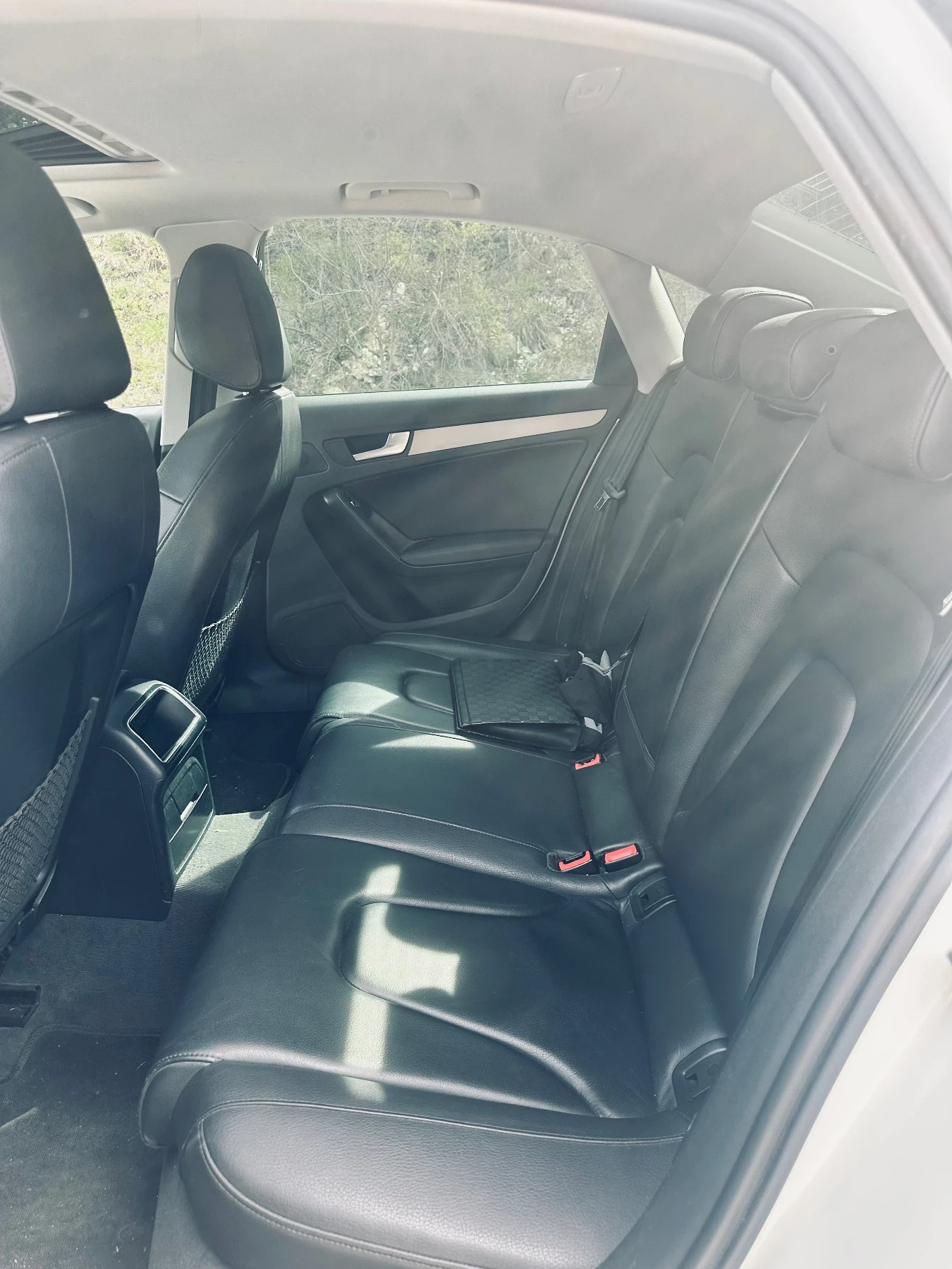 Audi A4 2.0 TDI, снимка 8 - Автомобили и джипове - 54228072