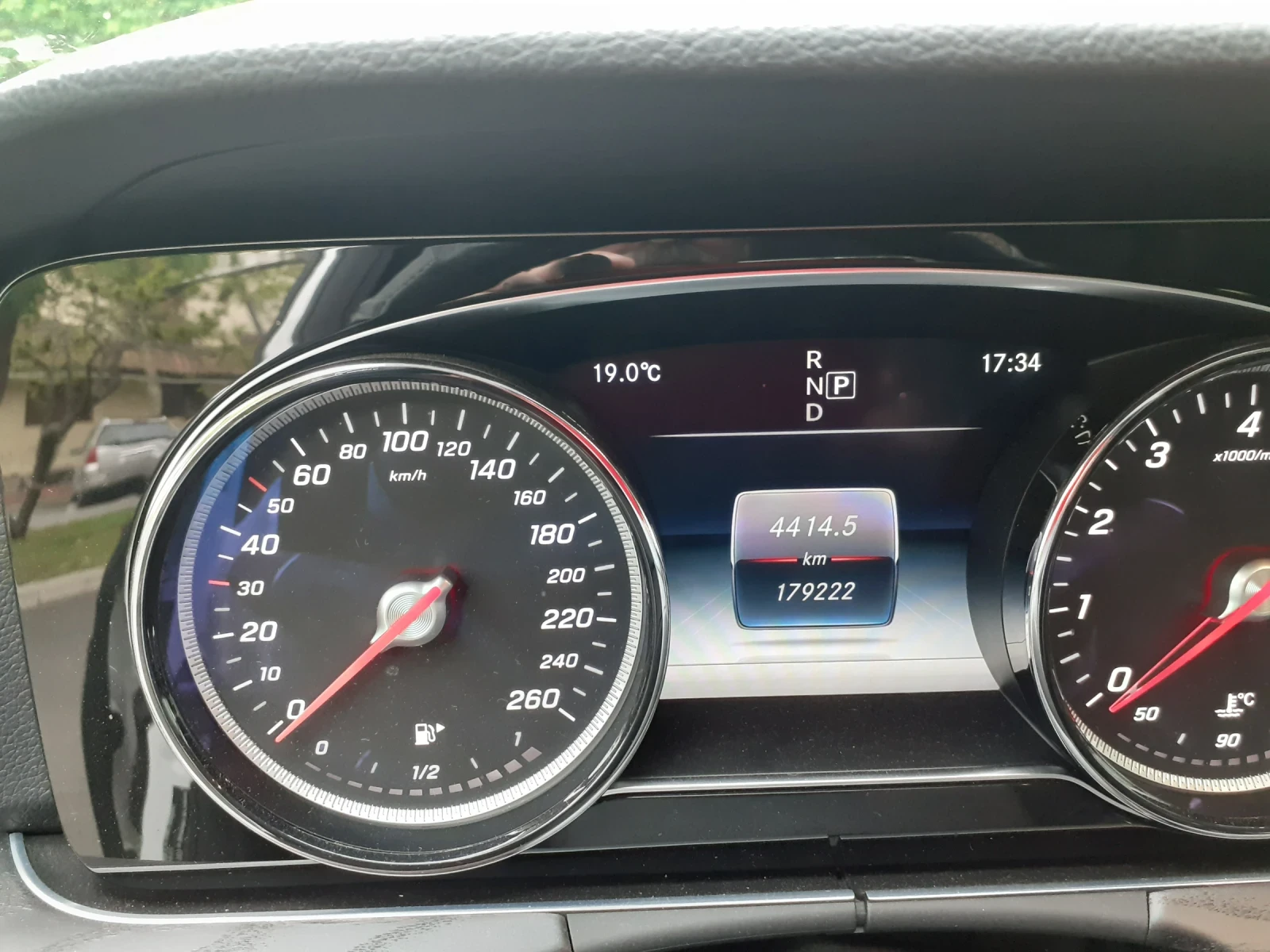 Mercedes-Benz E 200 4x4, снимка 7 - Автомобили и джипове - 54493621
