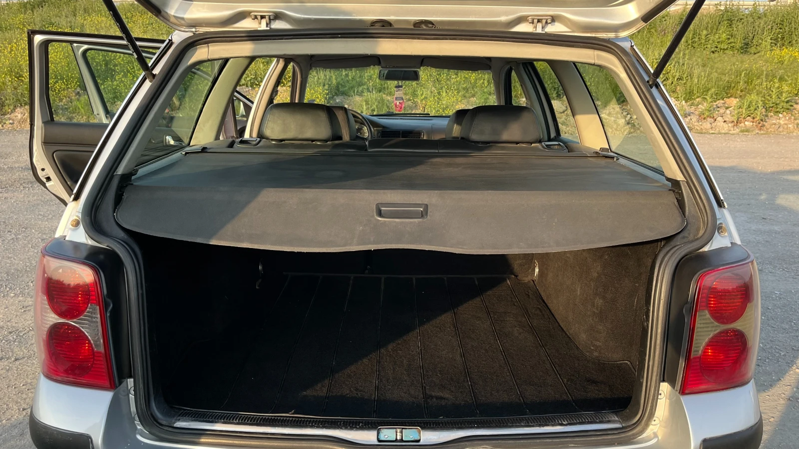 VW Passat 1.9 TDI AVF, снимка 8 - Автомобили и джипове - 54621805
