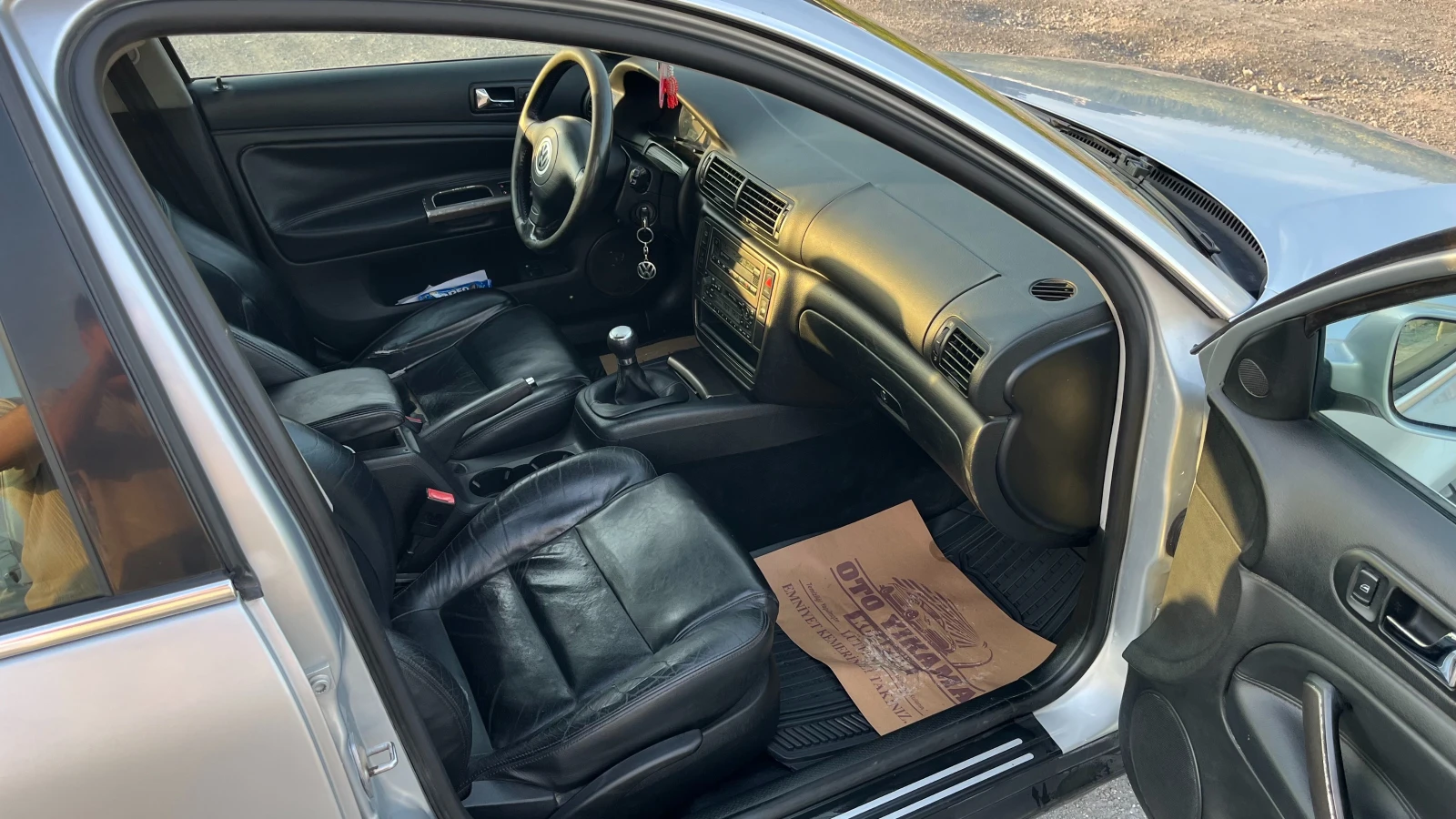 VW Passat 1.9 TDI AVF, снимка 10 - Автомобили и джипове - 54621805