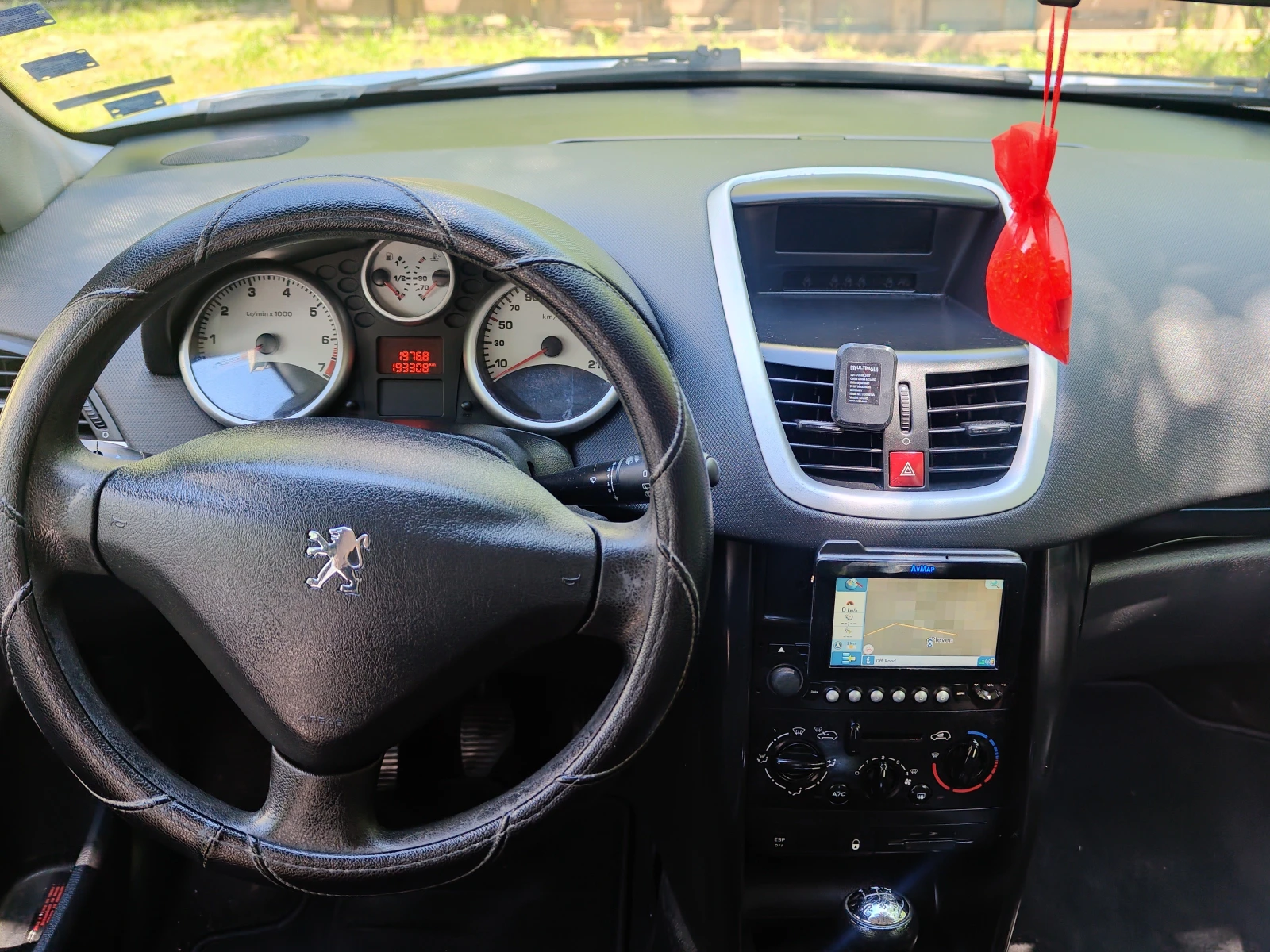 Peugeot 207, снимка 9 - Автомобили и джипове - 54771366
