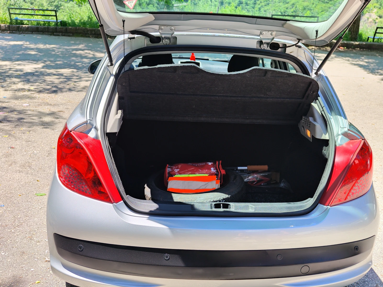 Peugeot 207, снимка 13 - Автомобили и джипове - 54771366
