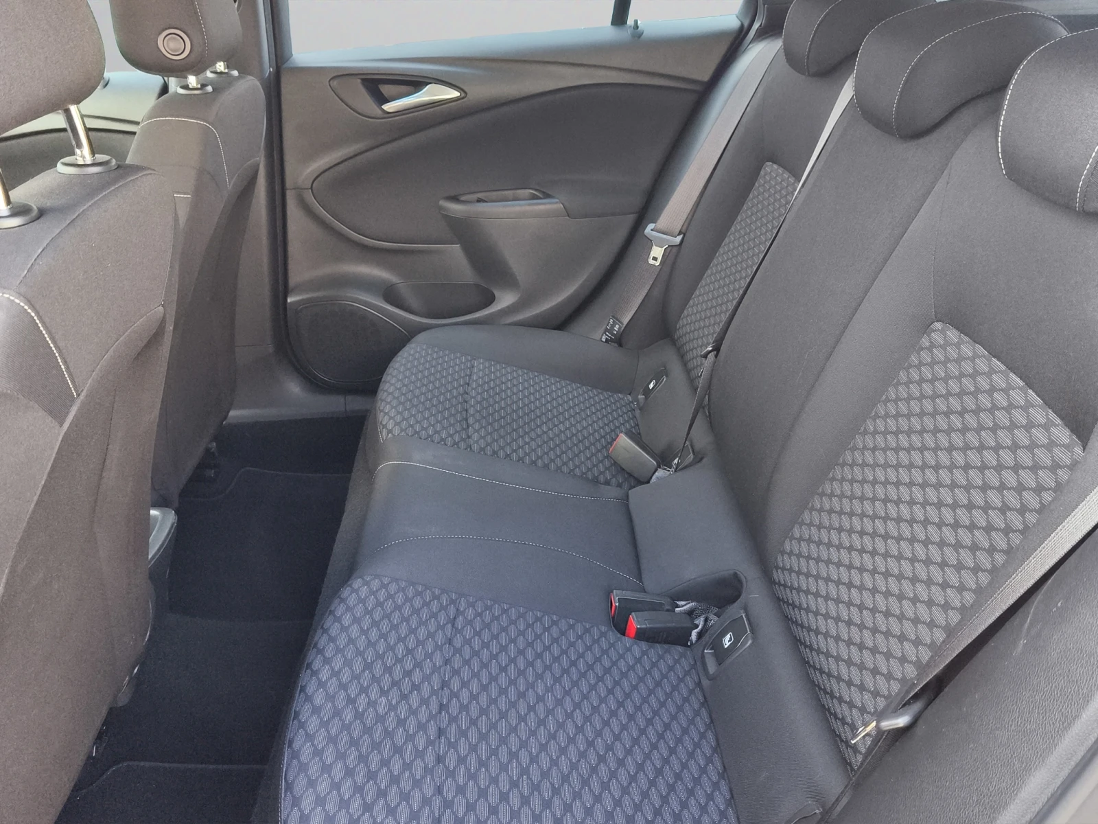 Opel Astra K ST 1.5 дизел 105 МТ6//2104037O, снимка 12 - Автомобили и джипове - 54770397