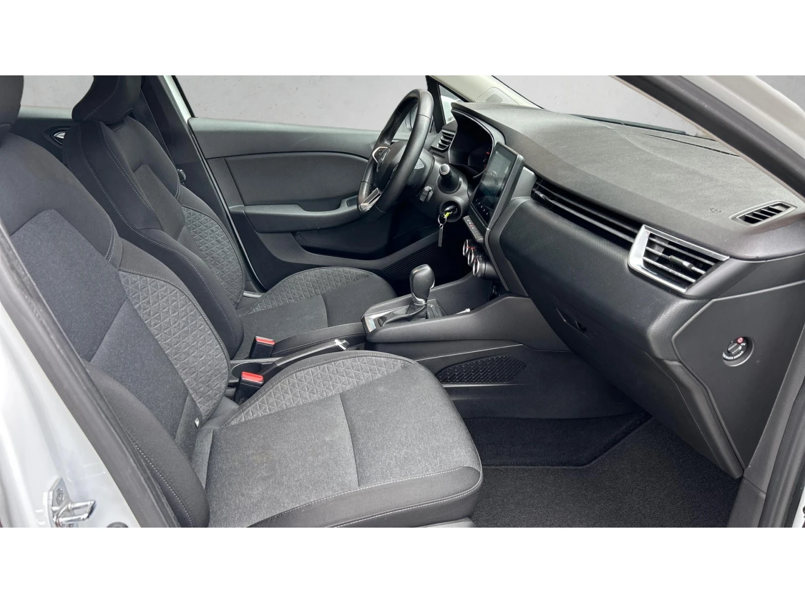 Renault Clio 1.0 TCe 100 A/T, Месечна вноска от 188  , снимка 9 - Автомобили и джипове - 54778382