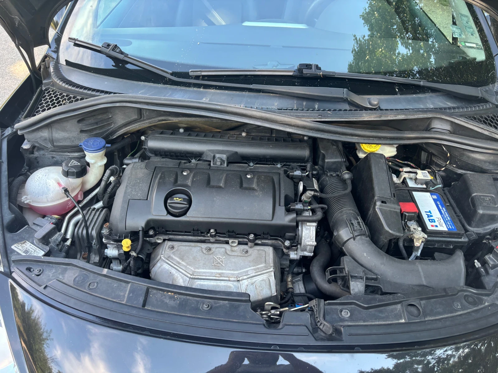 Peugeot 207 1.4 90 кс, снимка 8 - Автомобили и джипове - 55001898