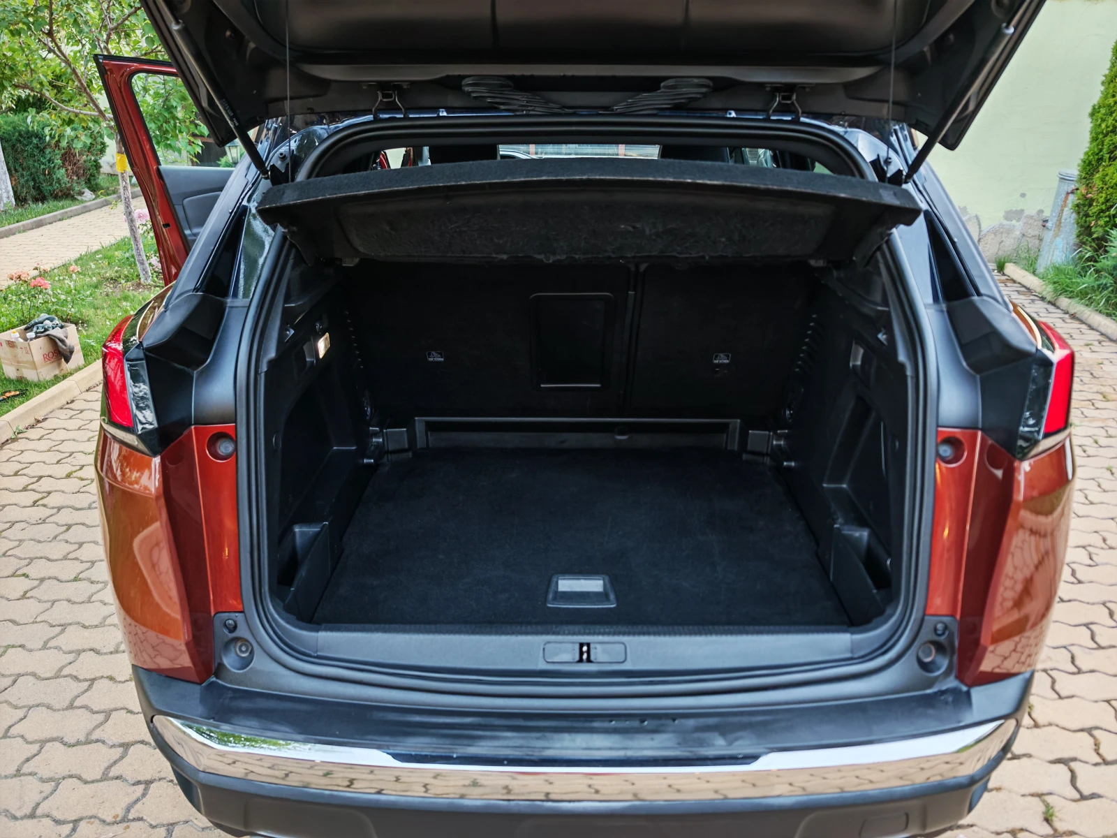 Peugeot 3008 2.0 HDI-GT LINE-КОЖА-НАВИГАЦИЯ-КАМЕРА, снимка 17 - Автомобили и джипове - 55098921