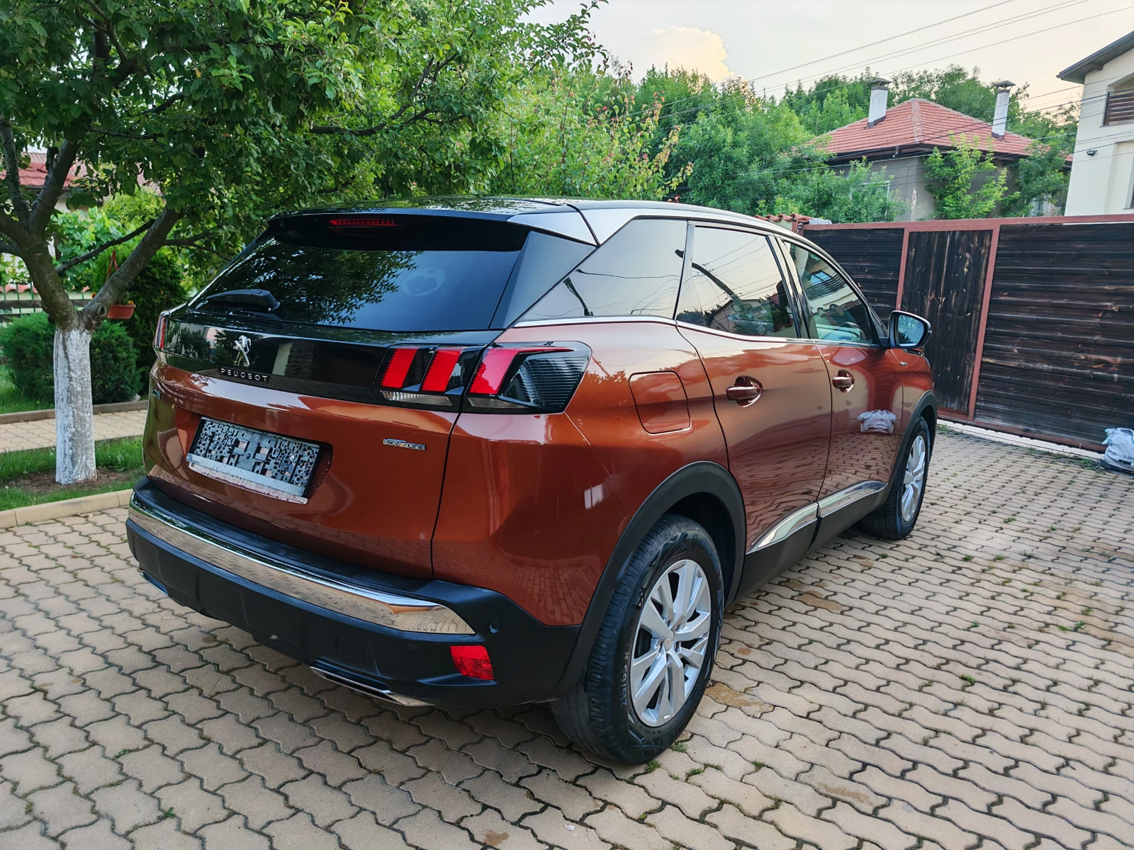 Peugeot 3008 2.0 HDI-GT LINE-КОЖА-НАВИГАЦИЯ-КАМЕРА, снимка 4 - Автомобили и джипове - 55098921