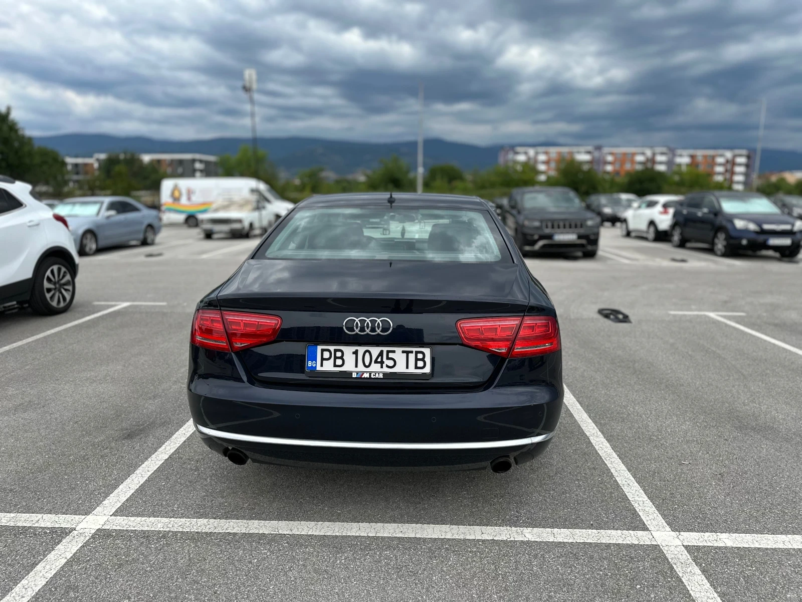 Audi A8 4.2 бензин , снимка 4 - Автомобили и джипове - 55419458