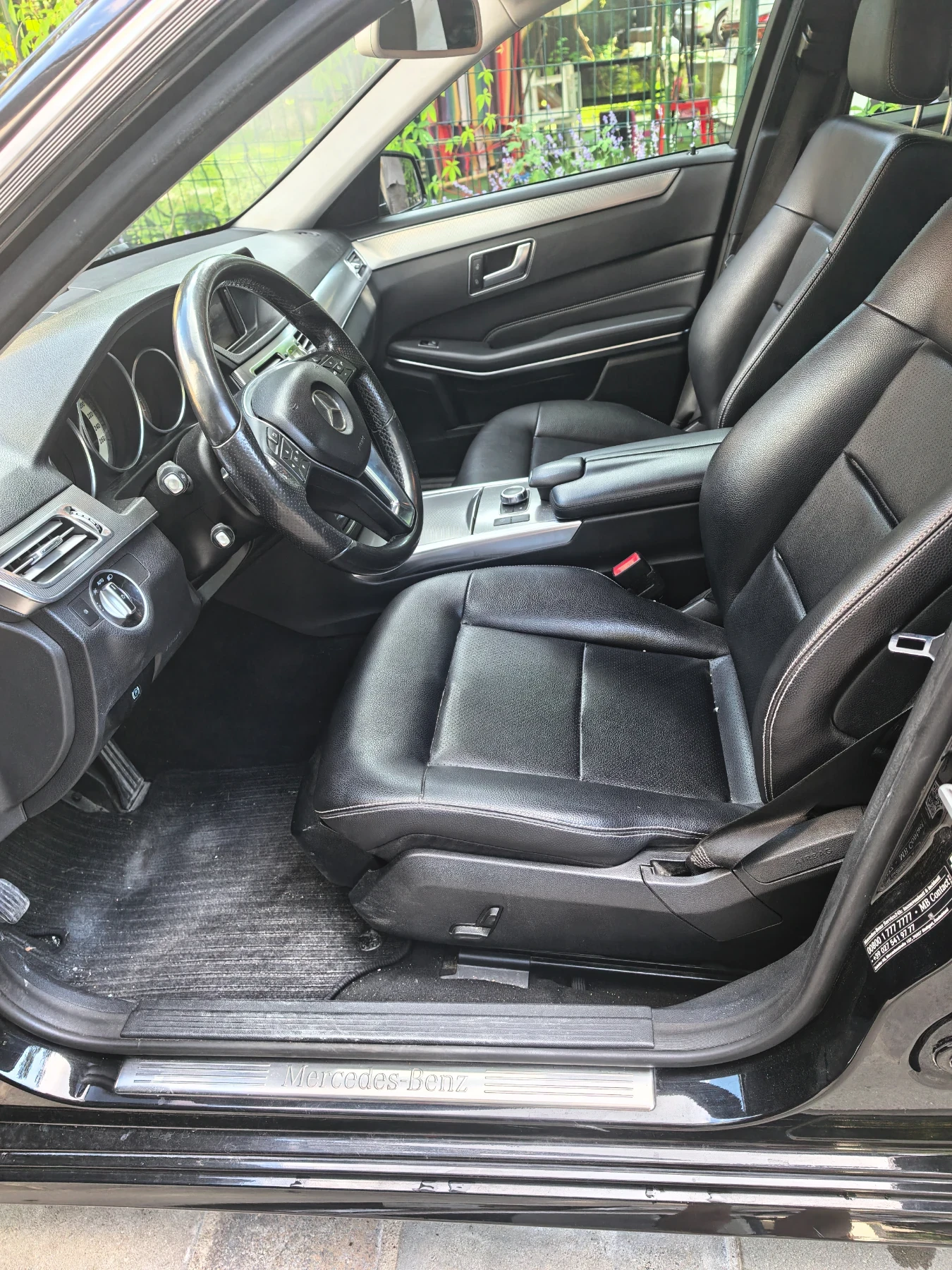 Mercedes-Benz E 220, снимка 2 - Автомобили и джипове - 55617800