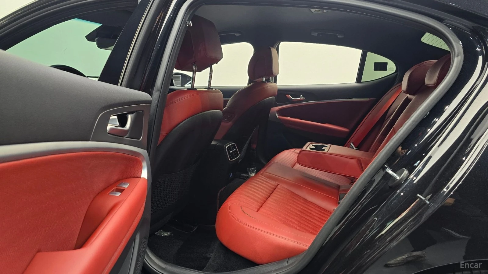 Genesis G70 2.5T* AWD* SPORT* ПОДГРЕВ* ОБДУХВАНЕ* 360* NAVI* L, снимка 12 - Автомобили и джипове - 55665561