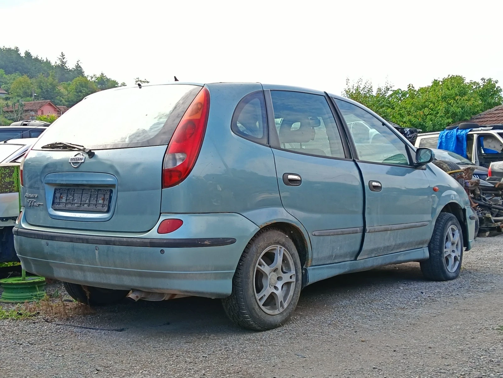 Nissan Almera tino 2.2Di / НА ЧАСТИ , снимка 3 - Автомобили и джипове - 55715096