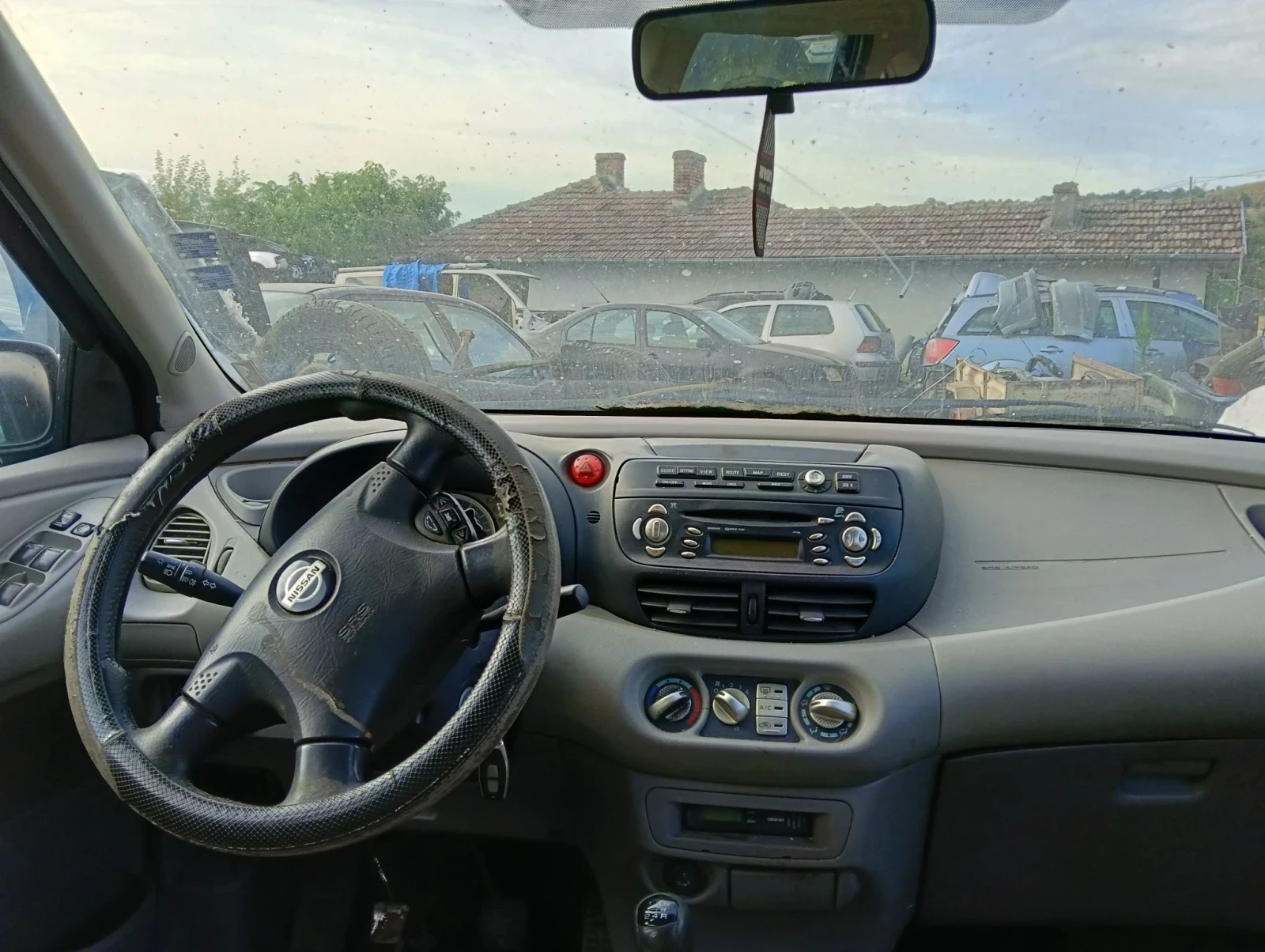 Nissan Almera tino 2.2Di / НА ЧАСТИ , снимка 4 - Автомобили и джипове - 55715096