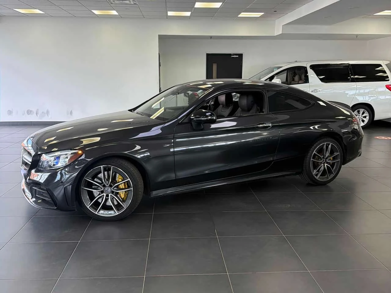 Mercedes-Benz C 43 AMG Coupe * CARFAX * ПОДГРЕВ * LANE ASSIST * , снимка 2 - Автомобили и джипове - 55778136