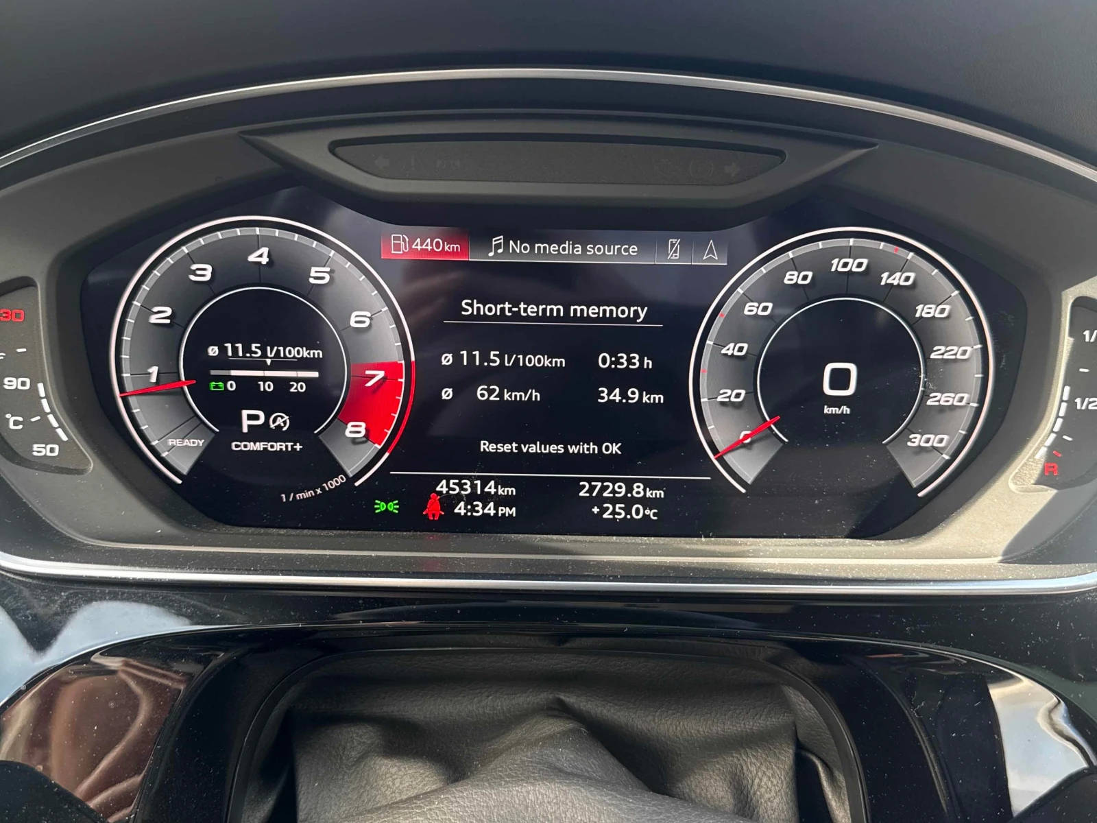 Audi S8 * L * АВТОКРЕДИТ БЕЗ ПЪРВОНАЧАЛНА ВНОСКА* , снимка 8 - Автомобили и джипове - 55848139