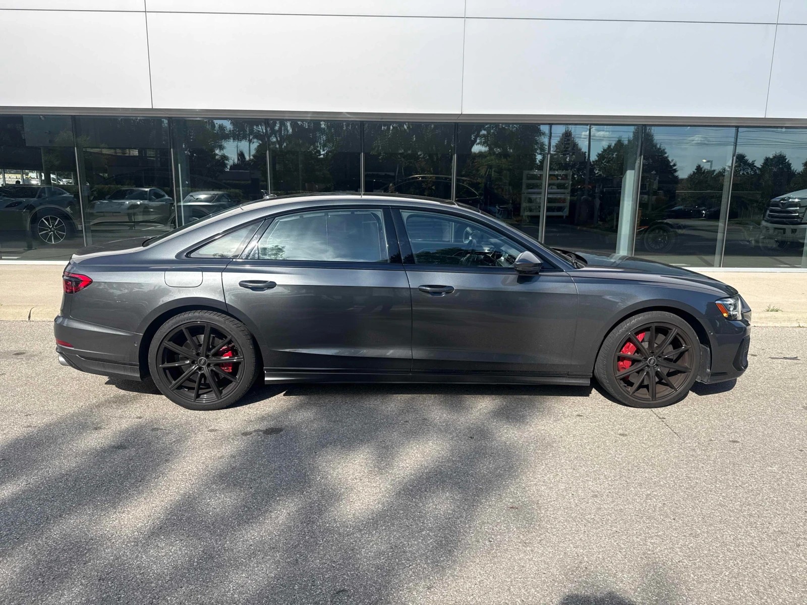 Audi S8 * L * АВТОКРЕДИТ БЕЗ ПЪРВОНАЧАЛНА ВНОСКА* , снимка 3 - Автомобили и джипове - 55848139