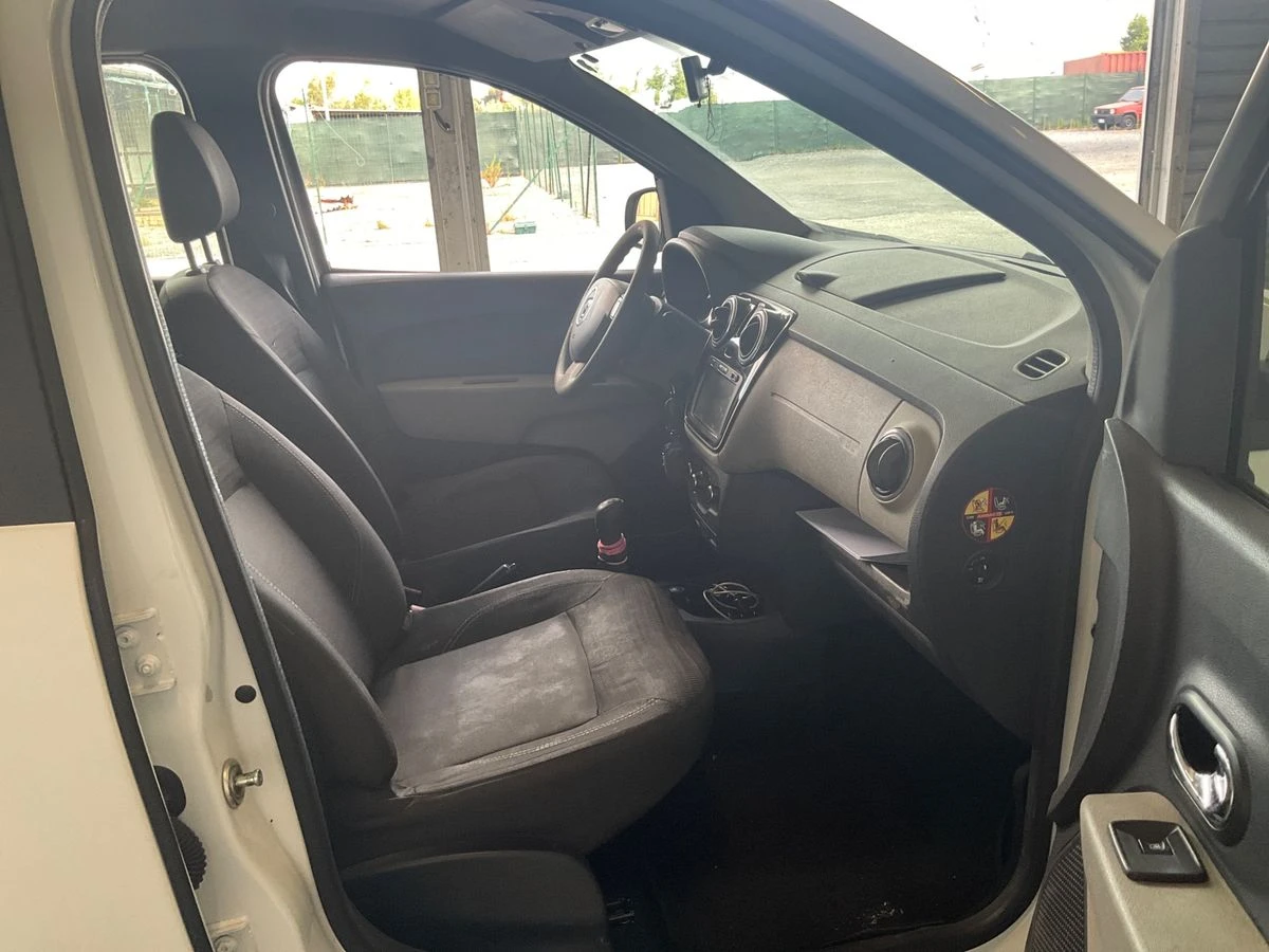 Dacia Lodgy LPG | Navi | Laureate, снимка 4 - Автомобили и джипове - 56063891