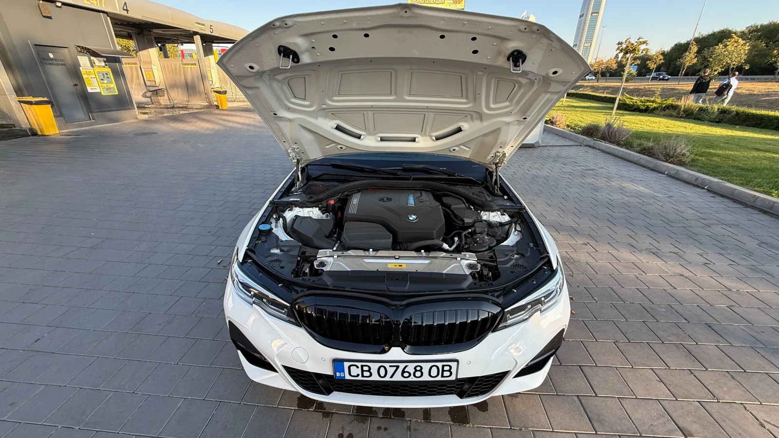 BMW 330 G20 330e, снимка 7 - Автомобили и джипове - 56162306
