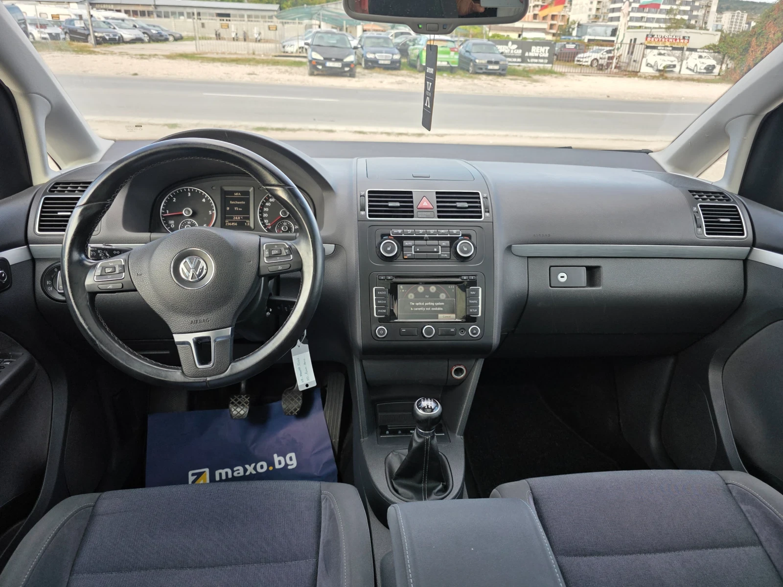 VW Touran 2.0 TDI, снимка 9 - Автомобили и джипове - 56248209