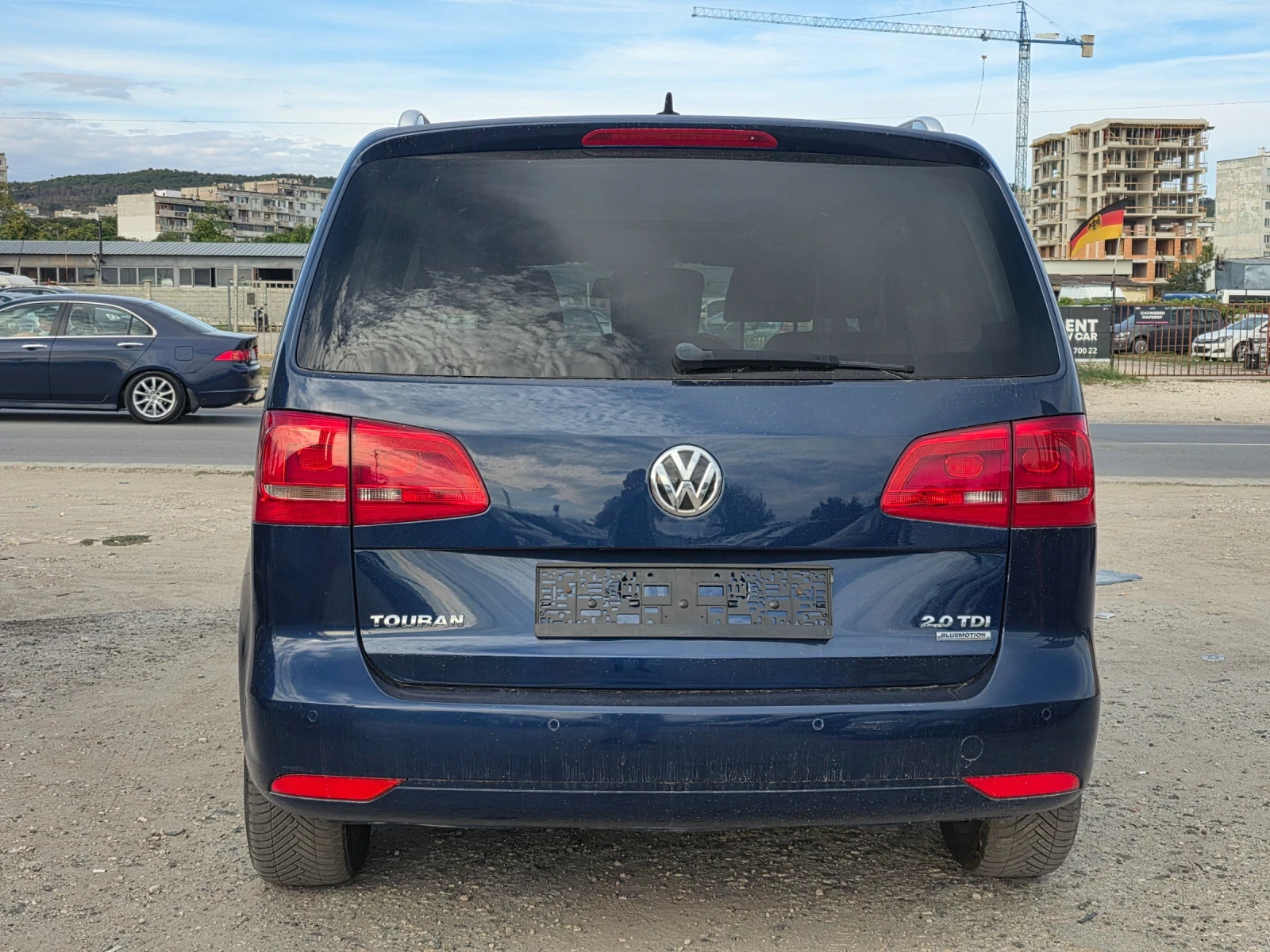 VW Touran 2.0 TDI, снимка 5 - Автомобили и джипове - 56248209