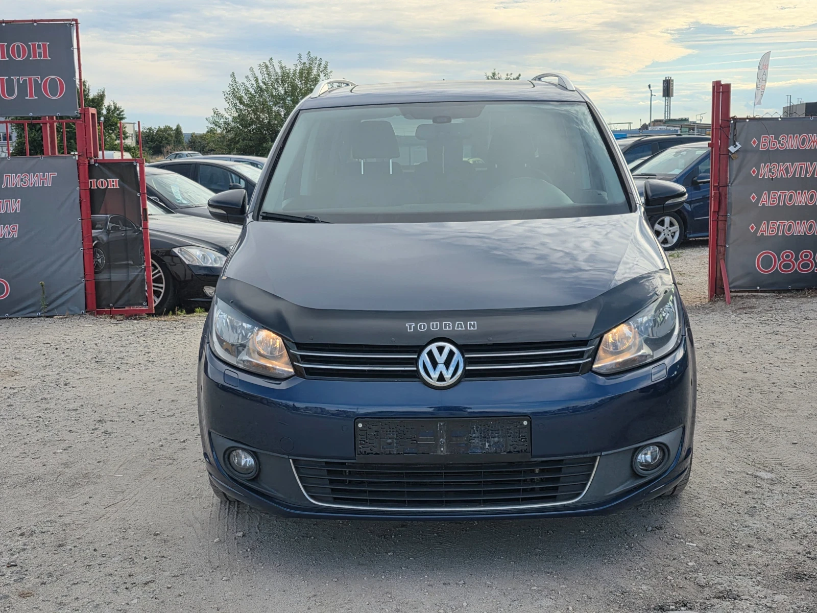 VW Touran 2.0 TDI, снимка 2 - Автомобили и джипове - 56248209