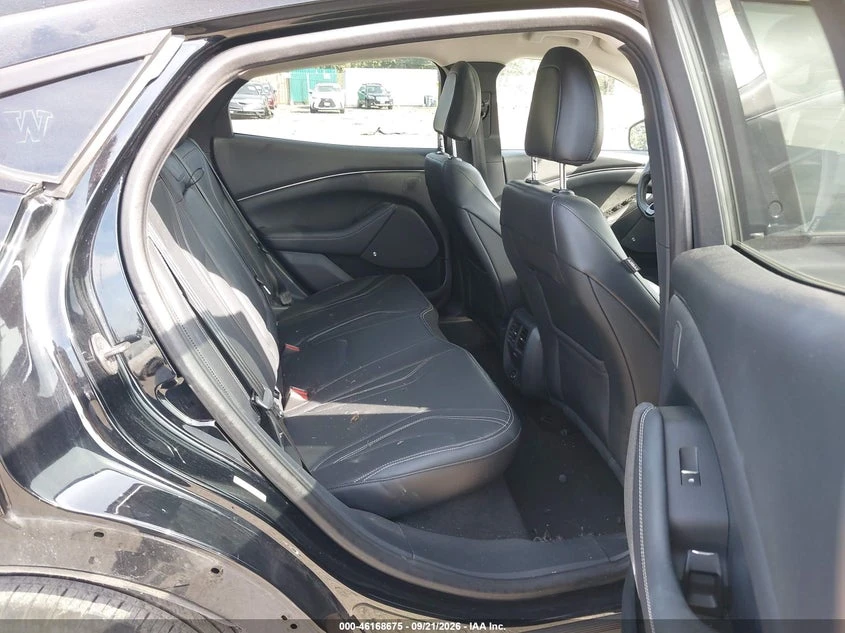 Ford Mustang Mach-E Premium, снимка 8 - Автомобили и джипове - 56320038