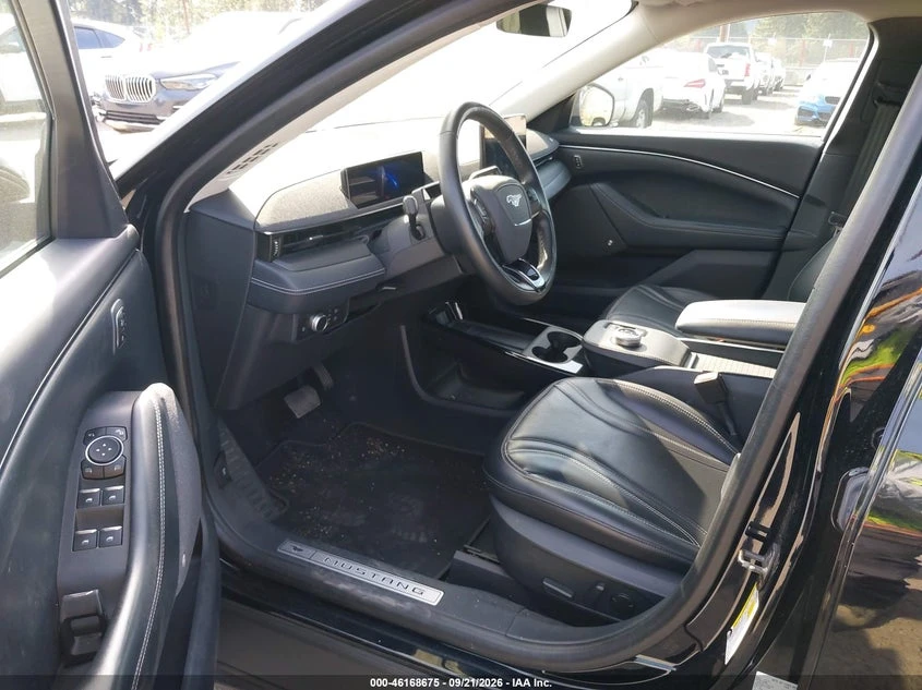 Ford Mustang Mach-E Premium, снимка 5 - Автомобили и джипове - 56320038