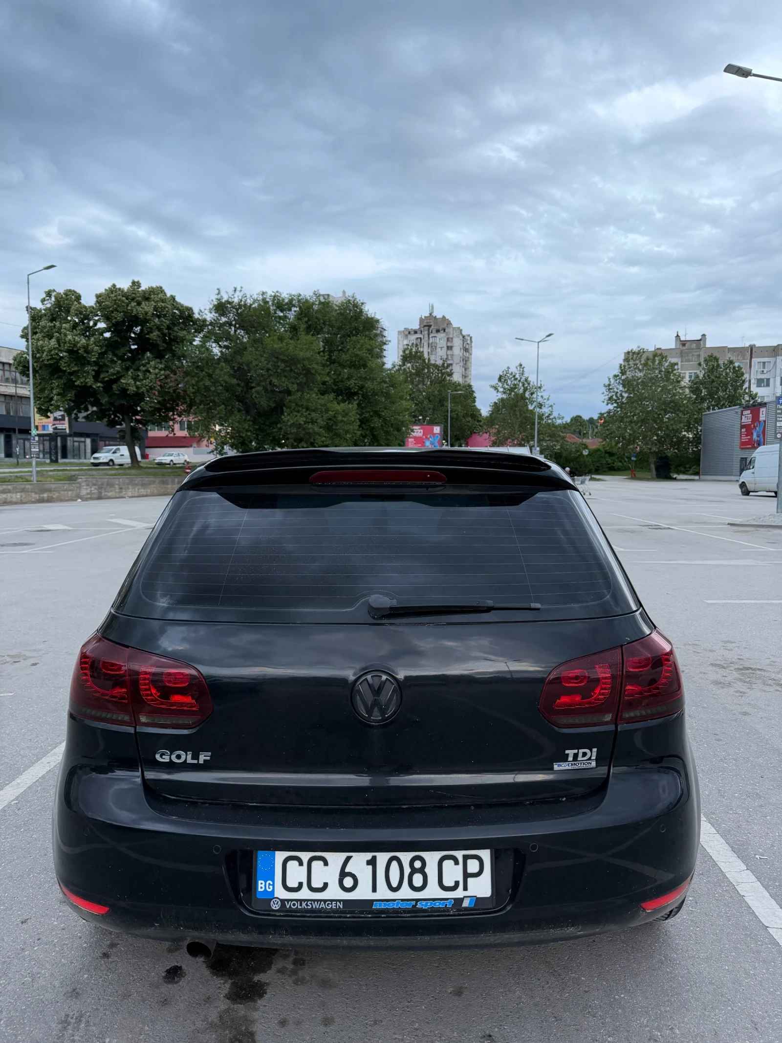 VW Golf, снимка 4 - Автомобили и джипове - 56476699