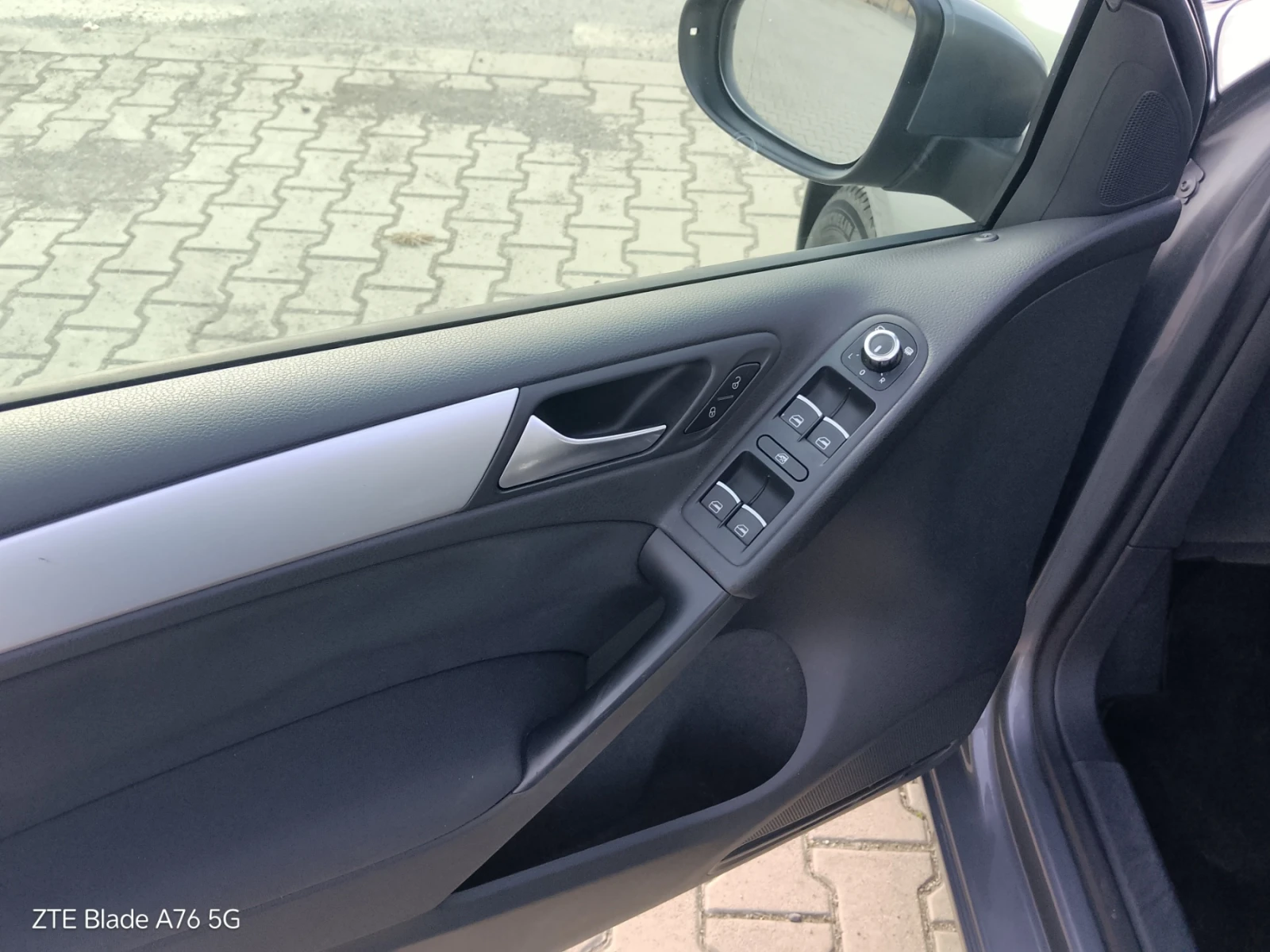 VW Golf 6 1.4i, снимка 12 - Автомобили и джипове - 56599995