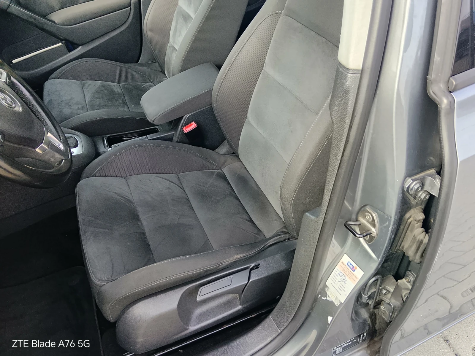VW Golf 6 1.4i, снимка 8 - Автомобили и джипове - 56599995
