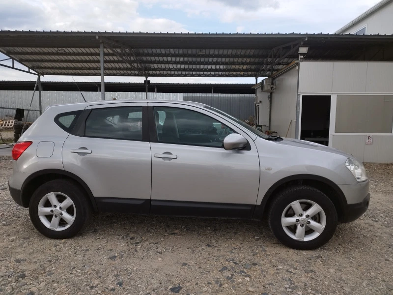 Nissan Qashqai 1.5 DCI, снимка 3 - Автомобили и джипове - 42329490