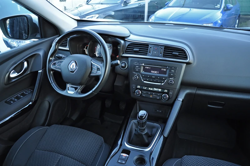 Renault Kadjar 1.3 TCE, снимка 9 - Автомобили и джипове - 48884351