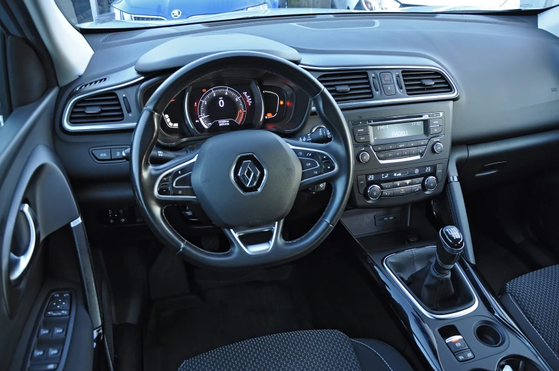 Renault Kadjar 1.3 TCE, снимка 8 - Автомобили и джипове - 48884351