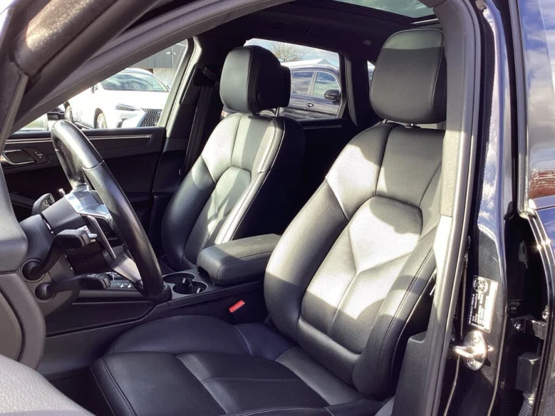 Porsche Macan ПОДГРЕВ* ОБДУХВАНЕ* CAM* KEYLESS* PANO* , снимка 9 - Автомобили и джипове - 52522316