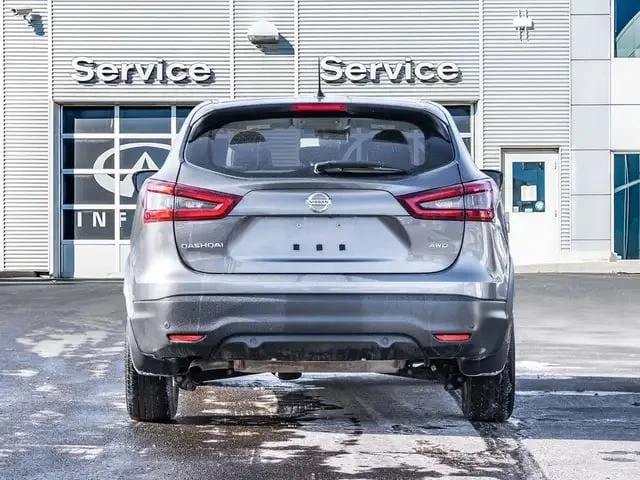 Nissan Qashqai / AWD / Automatic CVT (Xtronic) / ПОДГРЕВИ /  - изображение 6