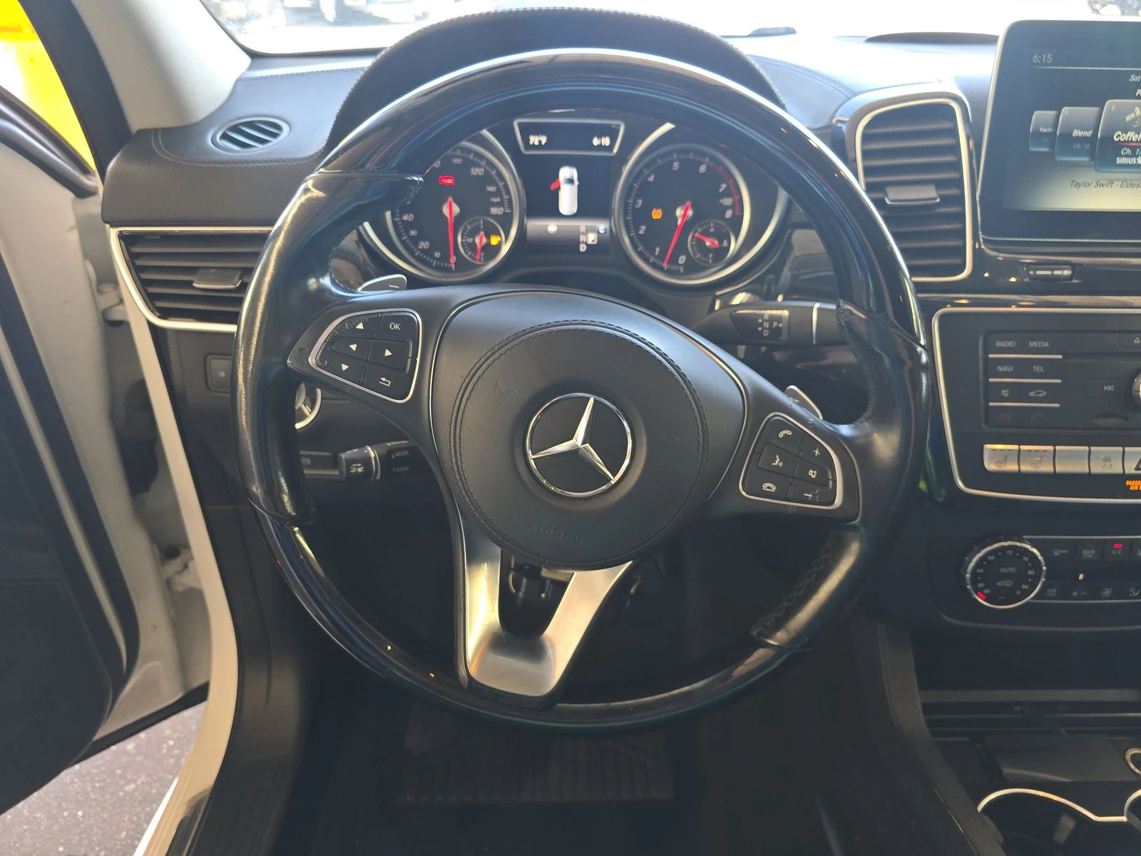 Mercedes-Benz GLS 500 AMG* PACK* ДИСТРОНИК* ОБДУХВАНЕ* LANE* ASSIST* , снимка 9 - Автомобили и джипове - 53915563