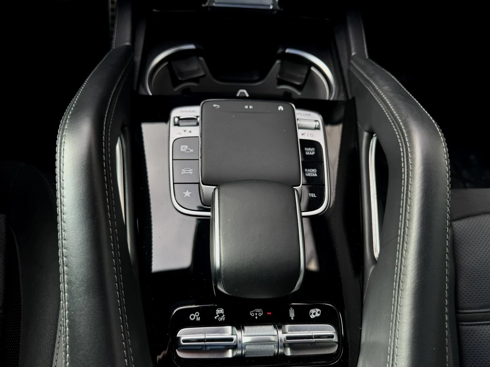 Mercedes-Benz GLE 53 4MATIC, снимка 5 - Автомобили и джипове - 54317351