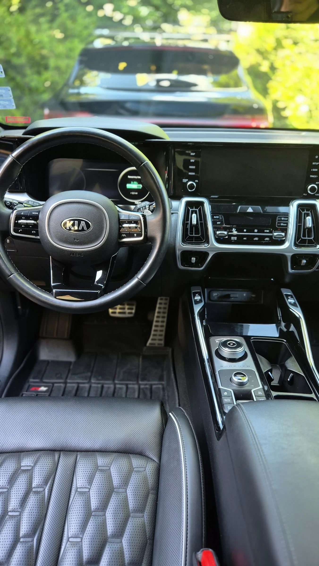 Kia Sorento PHEV TOP!!!, снимка 12 - Автомобили и джипове - 54809544