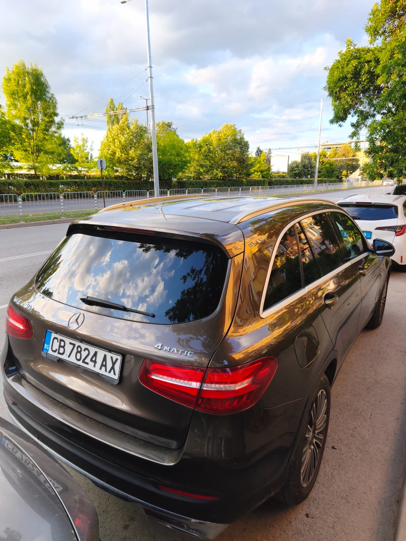 Mercedes-Benz GLC 250, снимка 6 - Автомобили и джипове - 55619426