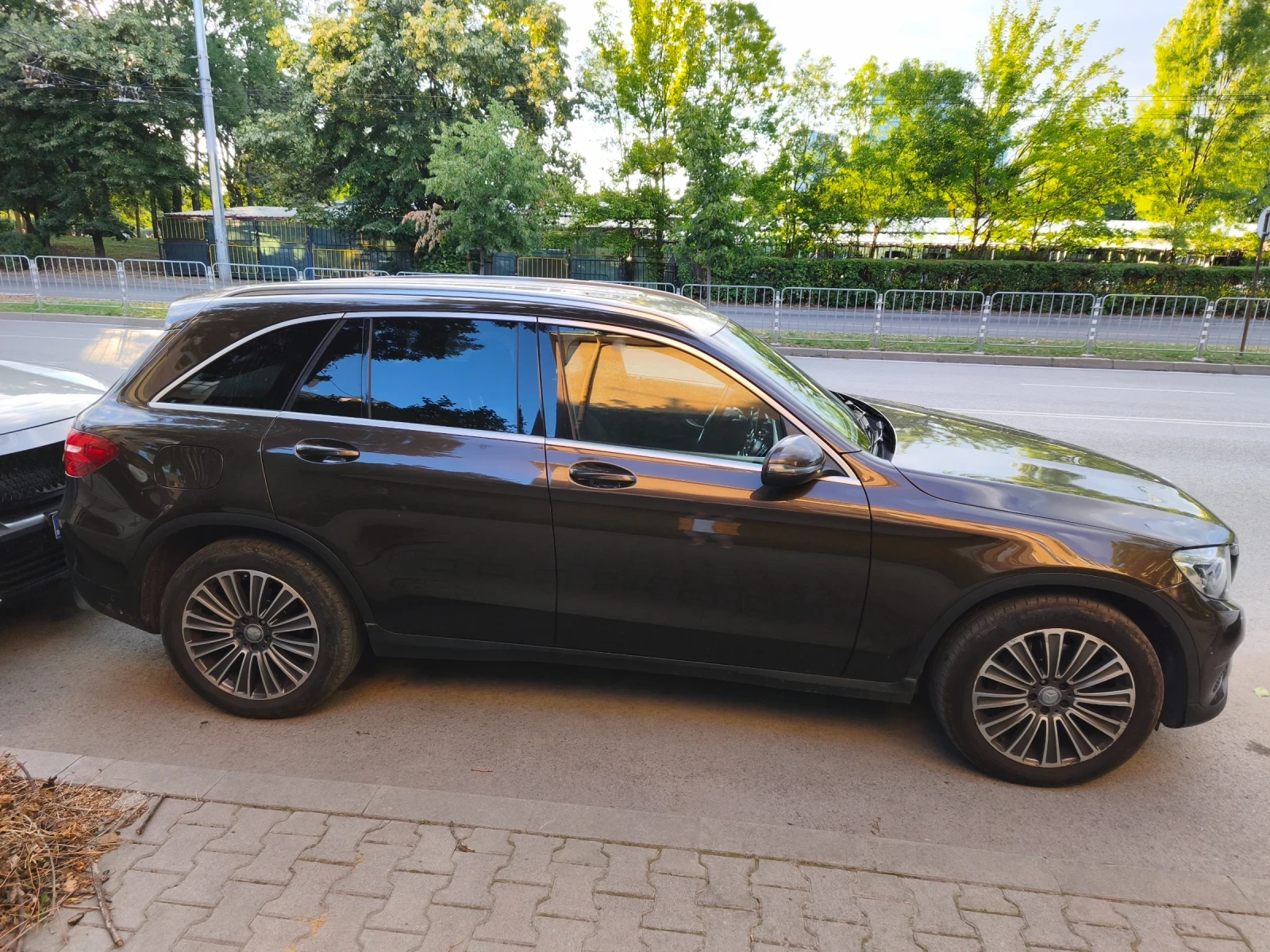 Mercedes-Benz GLC 250, снимка 5 - Автомобили и джипове - 55619426