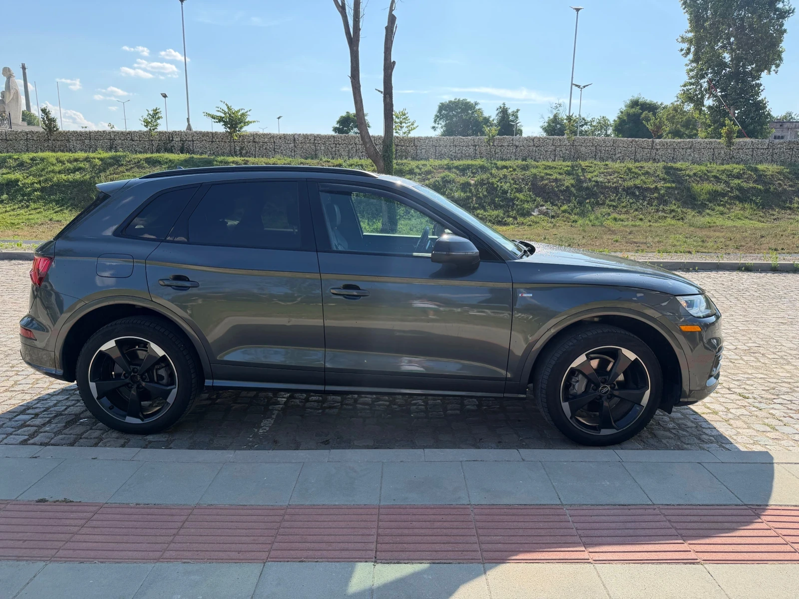 Audi Q5 Black optic  S-line  / 360 / дистроник , снимка 4 - Автомобили и джипове - 55682456