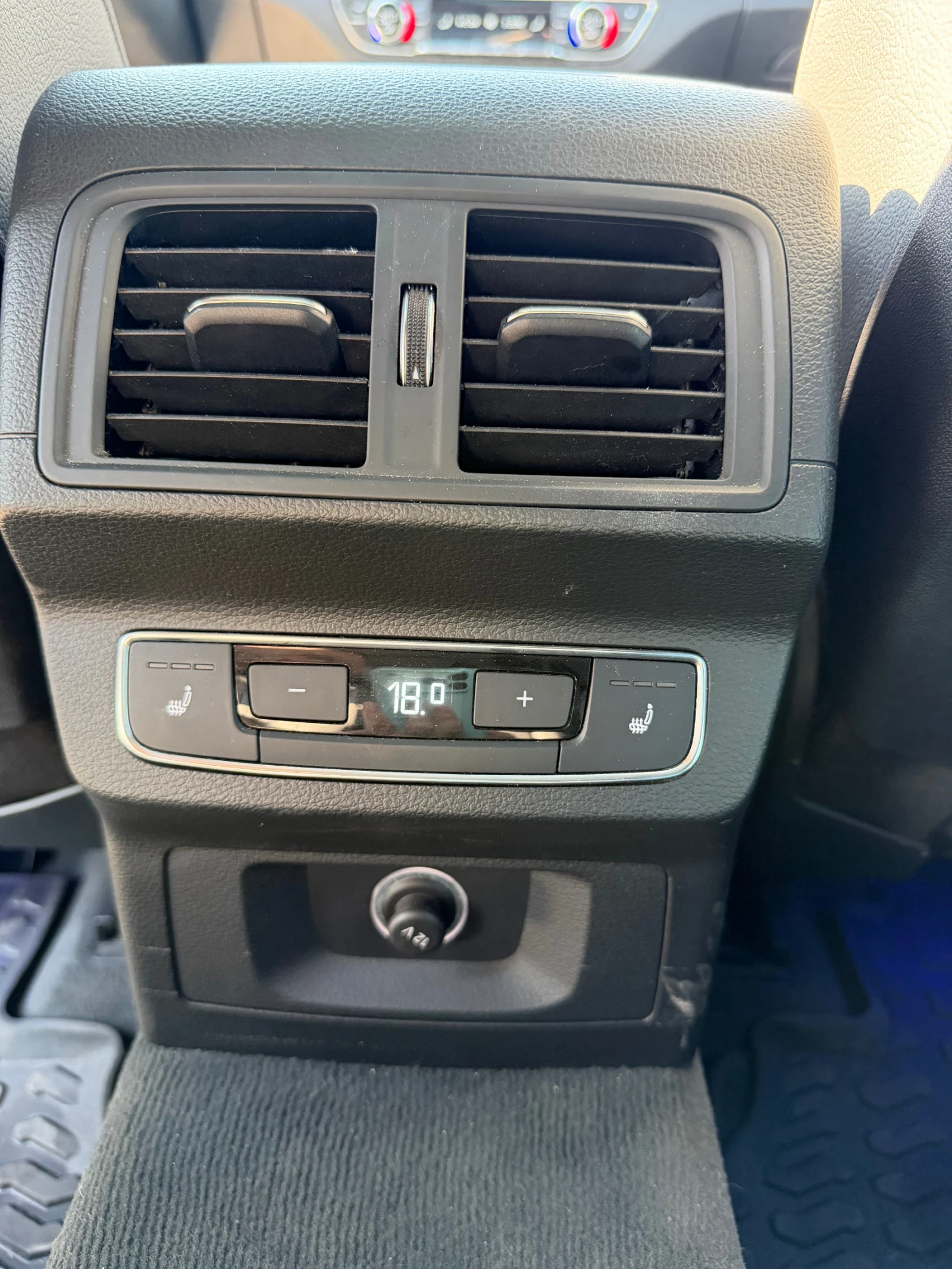 Audi Q5 Black optic  S-line  / 360 / дистроник , снимка 14 - Автомобили и джипове - 55682456