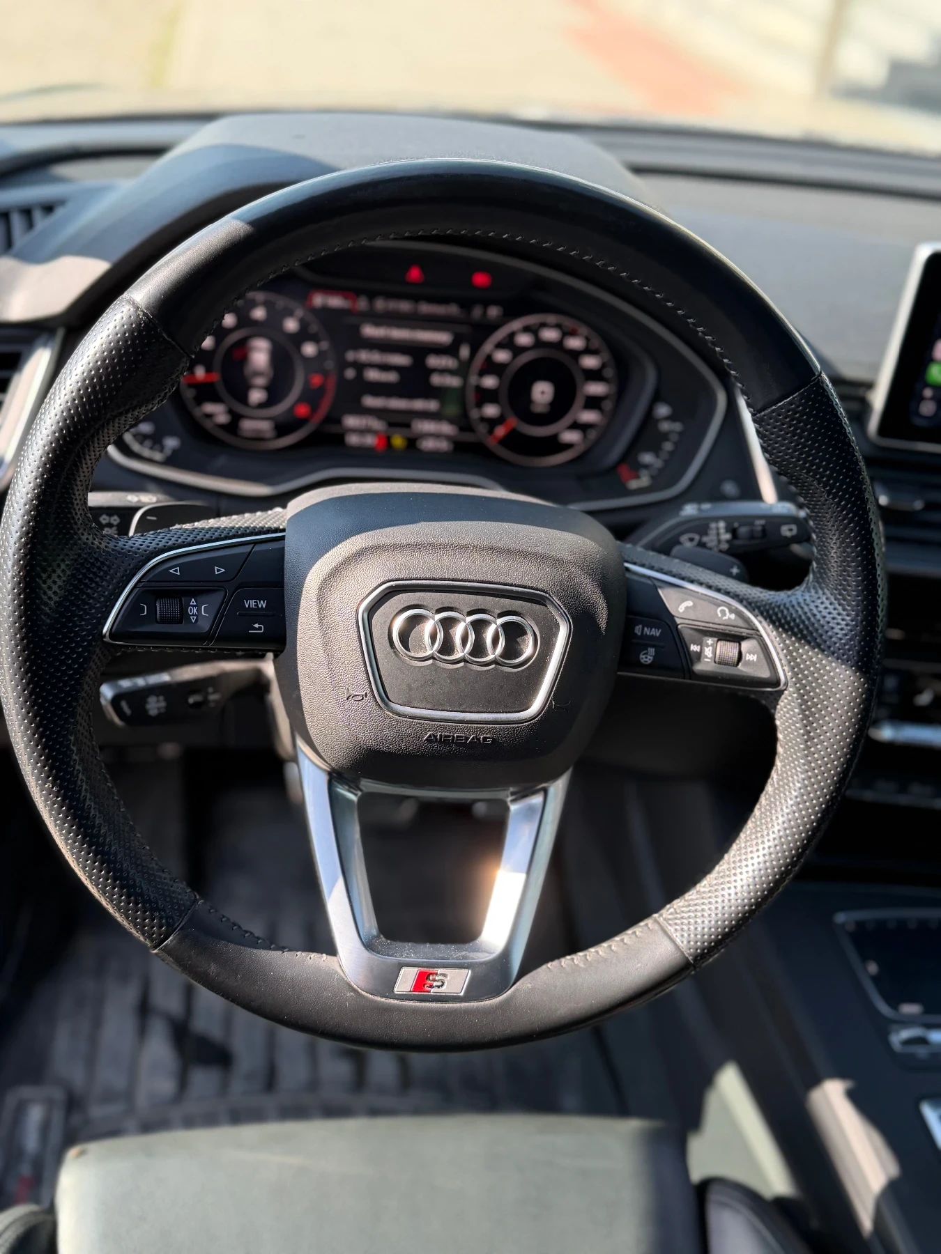 Audi Q5 Black optic  S-line  / 360 / дистроник , снимка 10 - Автомобили и джипове - 55682456