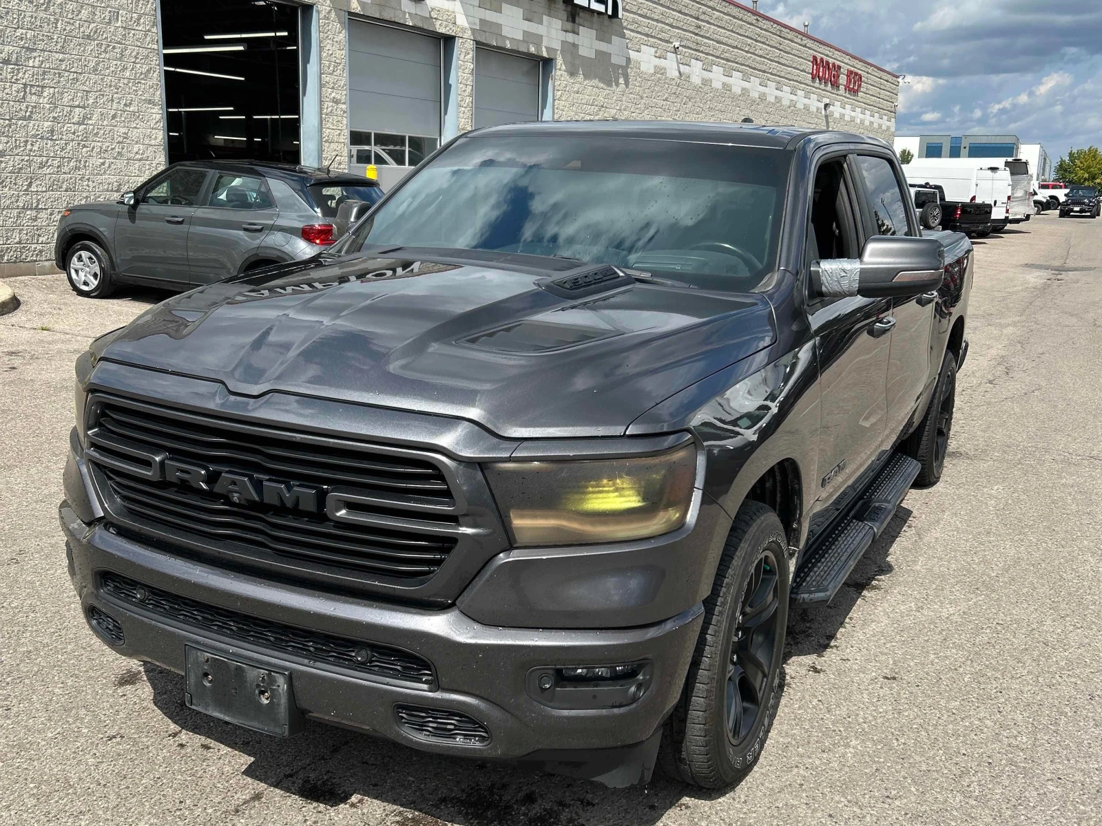 Dodge RAM 1500 Sport / Head up / 360 / Carfax / Автокредит 