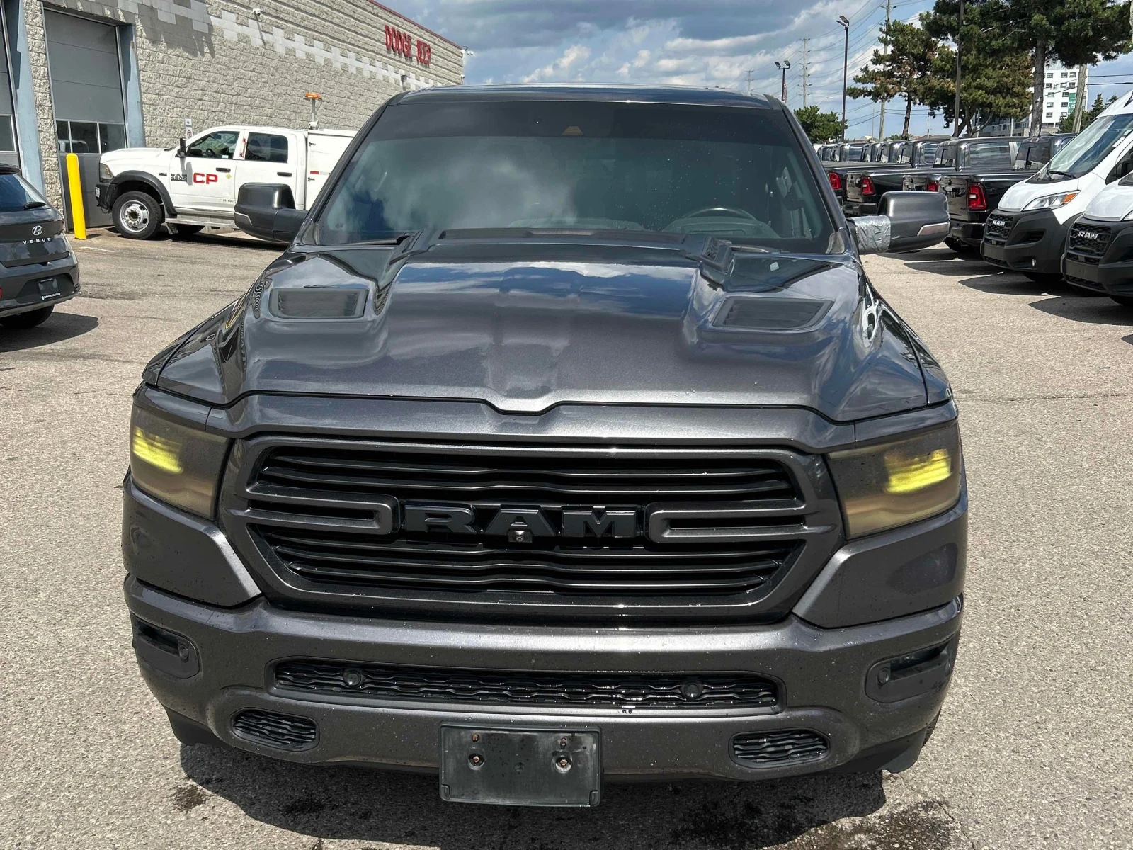 Dodge RAM 1500 Sport / Head up / 360 / Carfax / Автокредит , снимка 6 - Автомобили и джипове - 55967292
