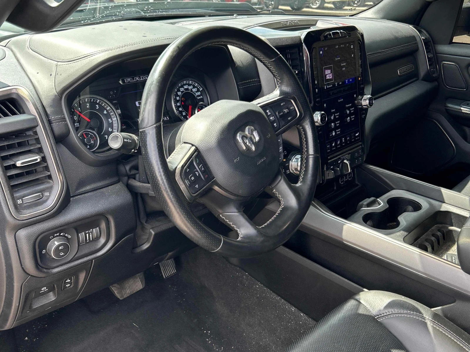 Dodge RAM 1500 Sport / Head up / 360 / Carfax / Автокредит , снимка 5 - Автомобили и джипове - 55967292