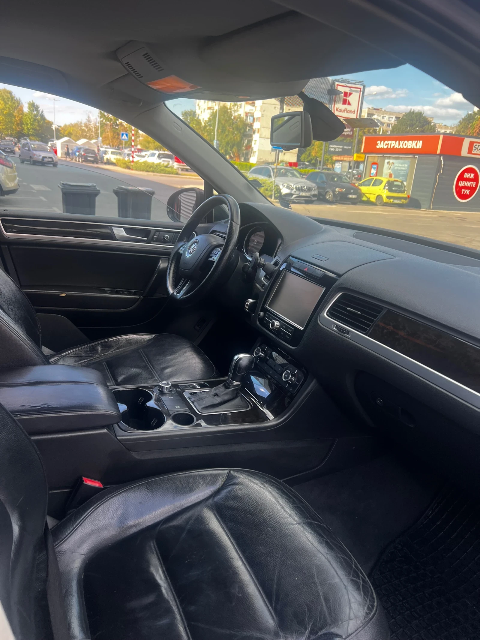 VW Touareg 3.0 D, снимка 11 - Автомобили и джипове - 56214522