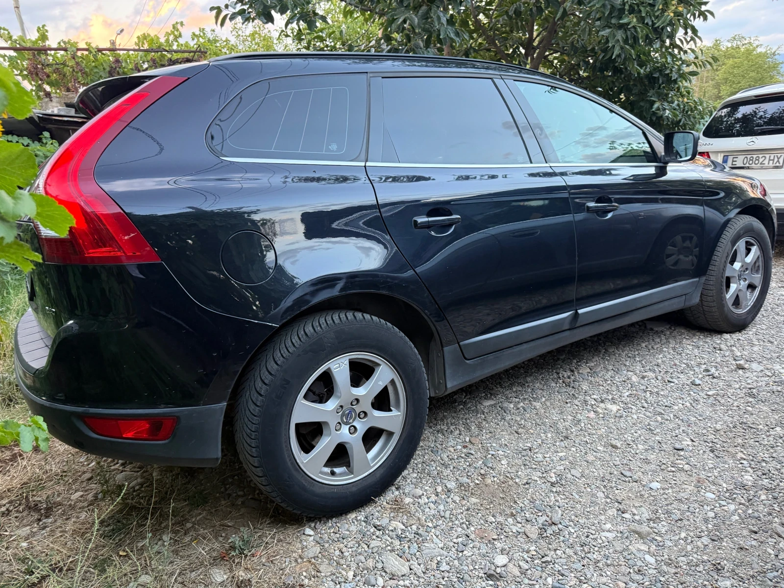 Volvo XC60 2.4 D5 175, снимка 9 - Автомобили и джипове - 56587092