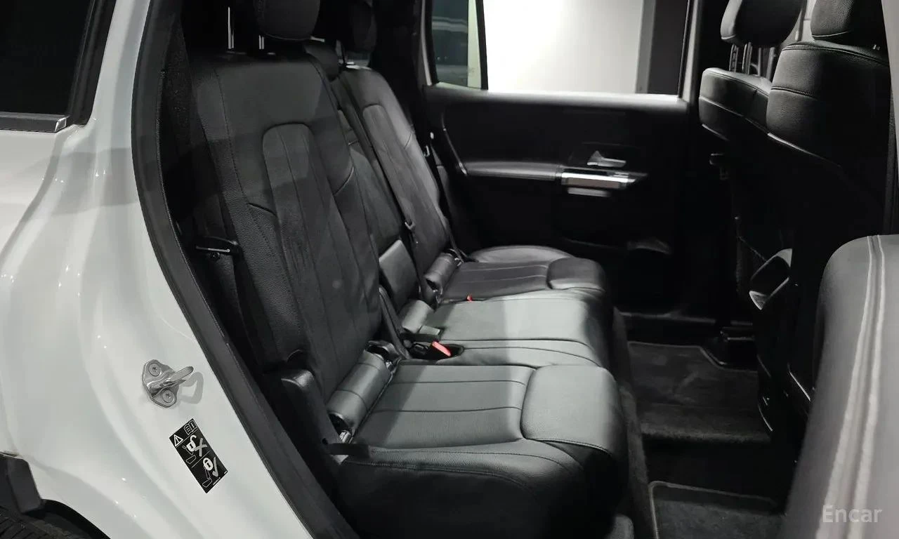 Mercedes-Benz GLB 220, снимка 12 - Автомобили и джипове - 56689856